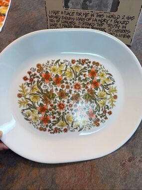 Corelle platter in Indian Summer pattern. Good vintage condition.